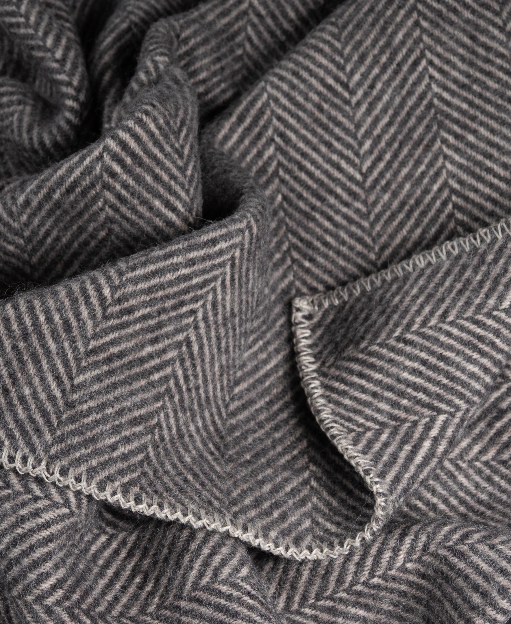 Highland Tweeds BIG Throw ~ Charcoal Herringbone ~-Throws and Blankets-[bar code]-Prince of Scots