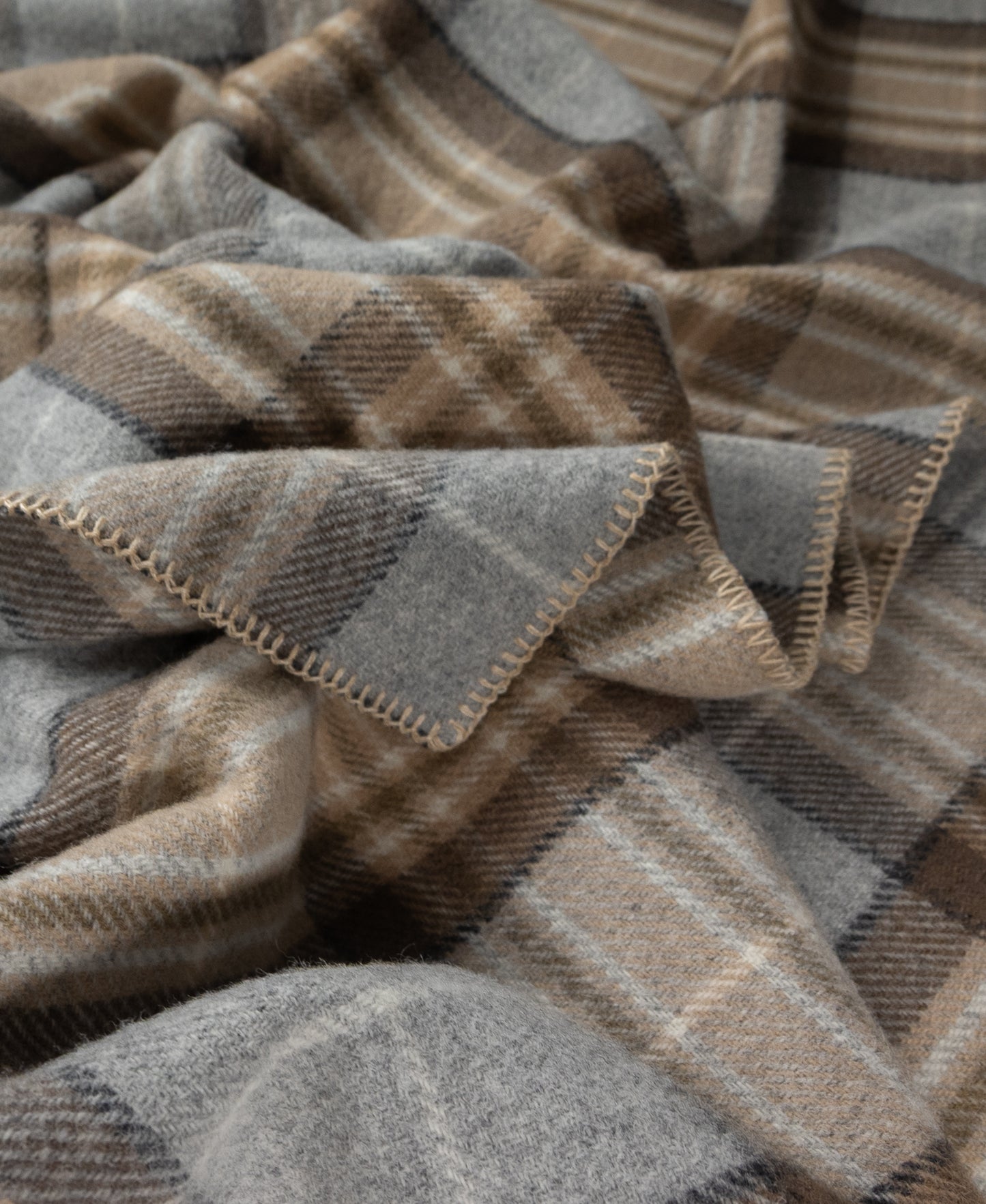 Highland Tweeds BIG Throw ~ McKellar ~-Throws and Blankets-[bar code]-Prince of Scots