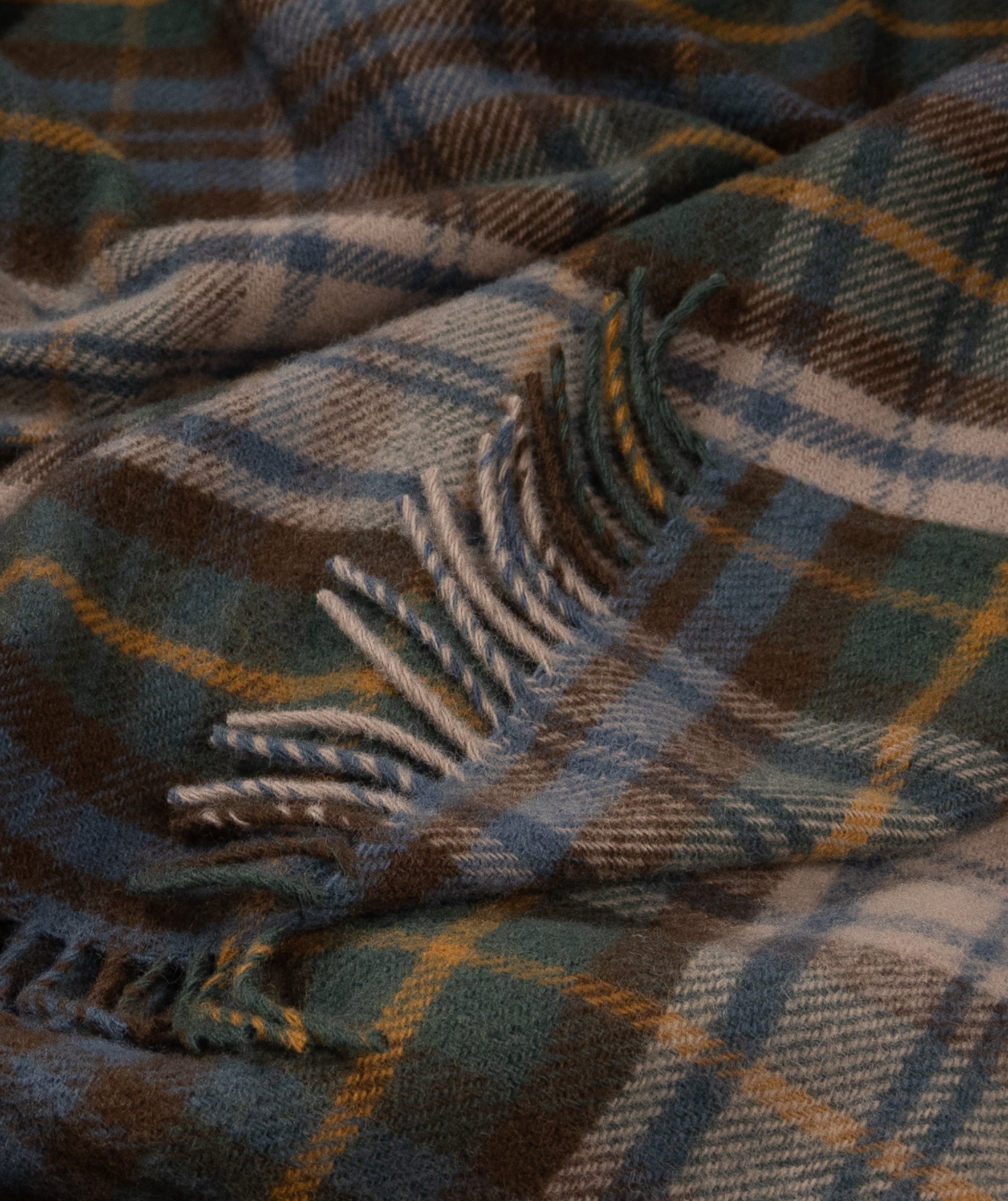 Highland Tweeds New Wool Fluffy Throw ~Antique Dress Gordon ~-Throws and Blankets-[bar code]-Prince of Scots