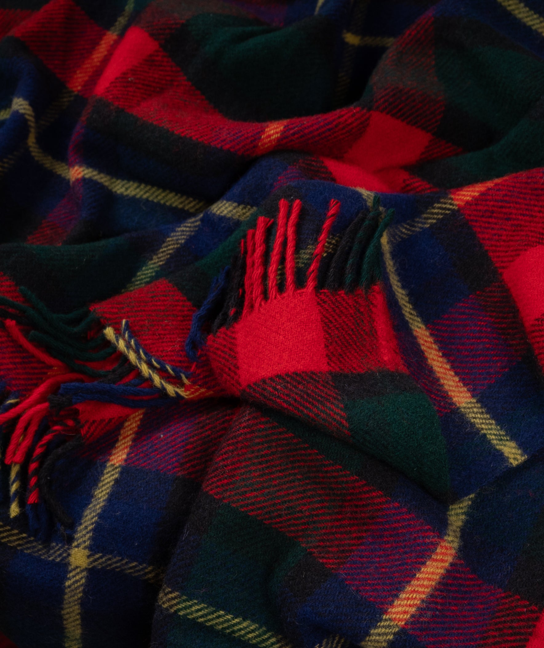 Highland Tweeds Pure New Wool Fluffy Throw ~ Kilgour ~-Throws and Blankets-[bar code]-Prince of Scots