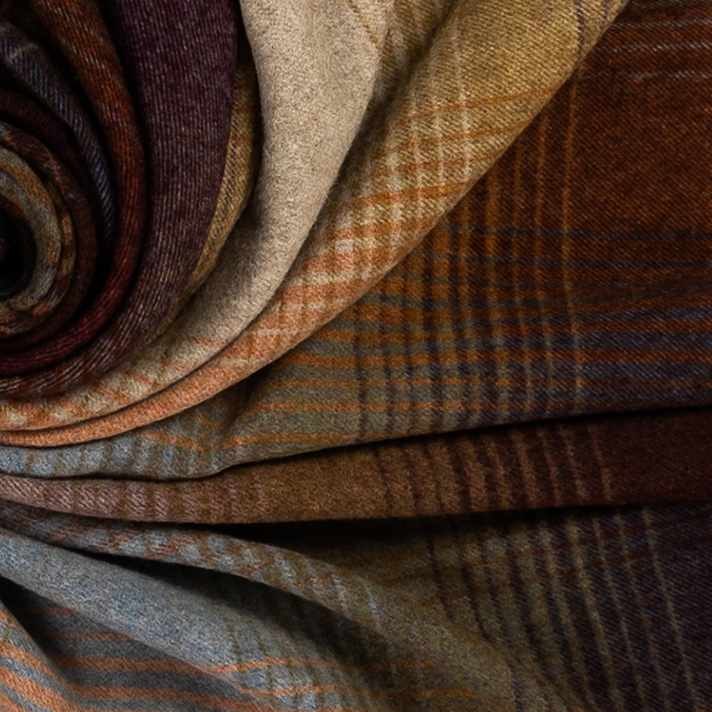 Highland Tweeds Shetland Lambswool Ombre Throw (Burgundy) Available 4/25-Throws and Blankets-[bar code]-Prince of Scots